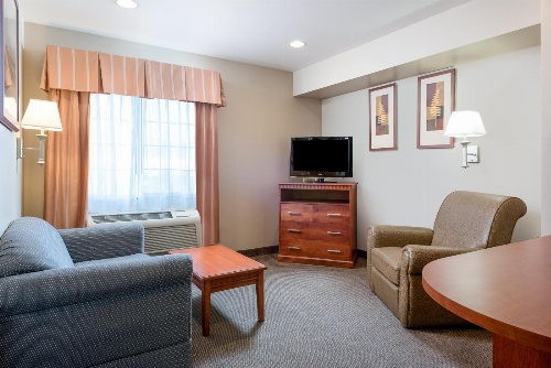 Candlewood Suites LAX Hawthorne image 1