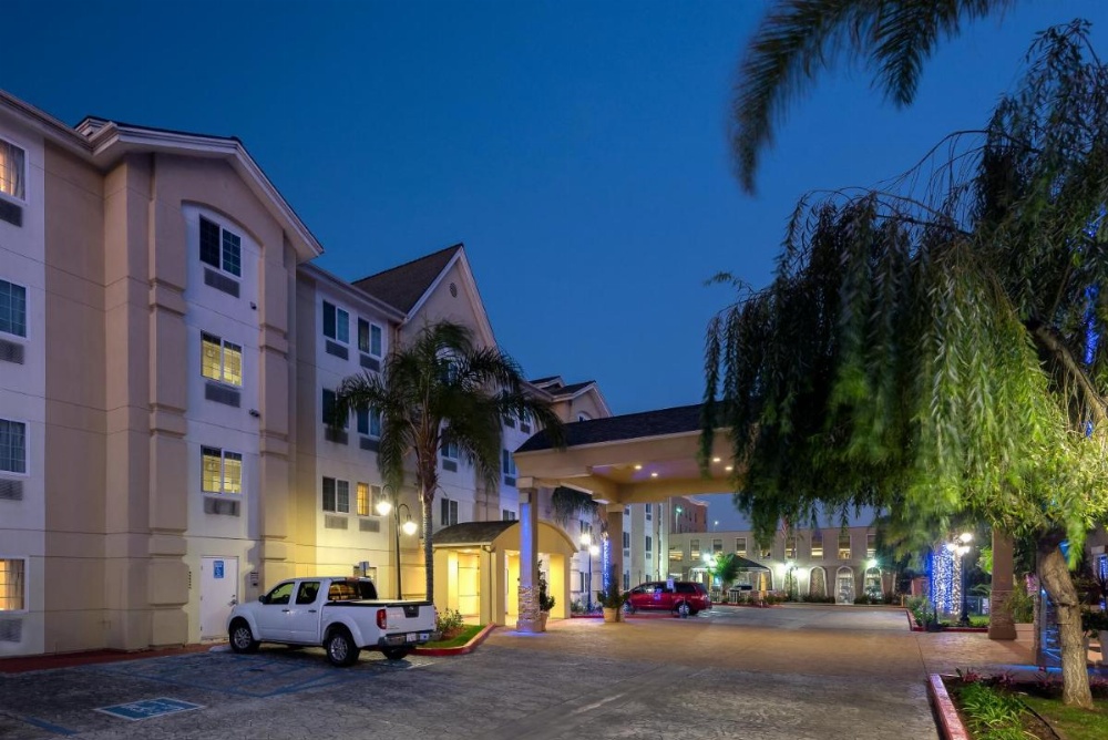Candlewood Suites LAX Hawthorne Image 6